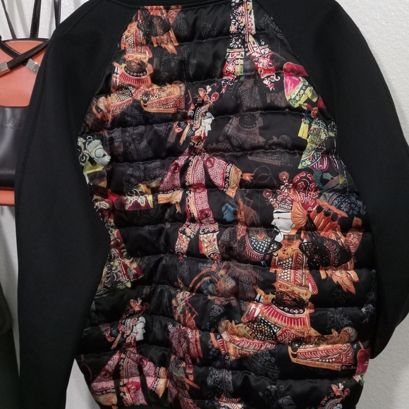 Bomber jacket - Picture 3 of 3